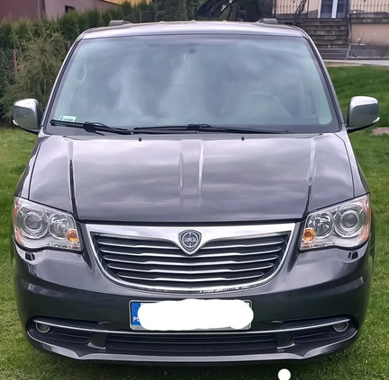 Lancia Voyager cena 47000 przebieg: 177000, rok produkcji 2011 z Poniatowa małe 92